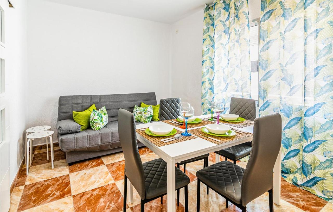 Beautiful In With Kitchenette