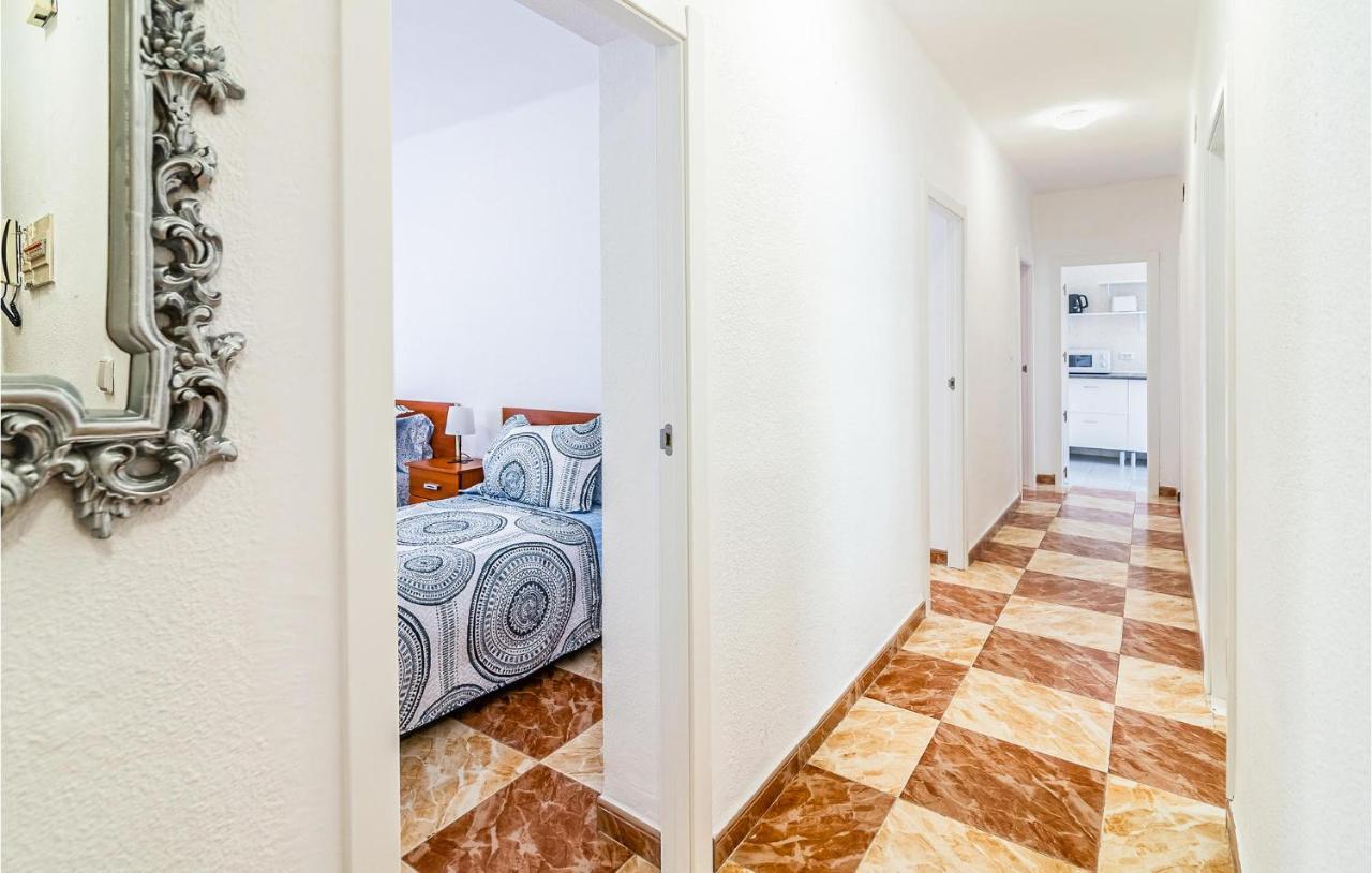 Beautiful In With Kitchenette *