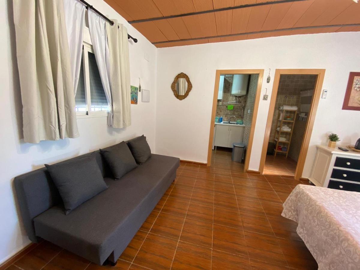 Apartamento Trassierrarooms Habitación Equipada Con Cocina Y Baño En *