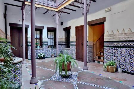 Horno24, Con Patio Andaluz, Tipico De Apartment *