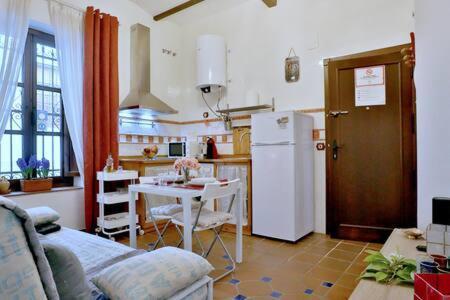 Horno24, Con Patio Andaluz, Tipico De Apartment *