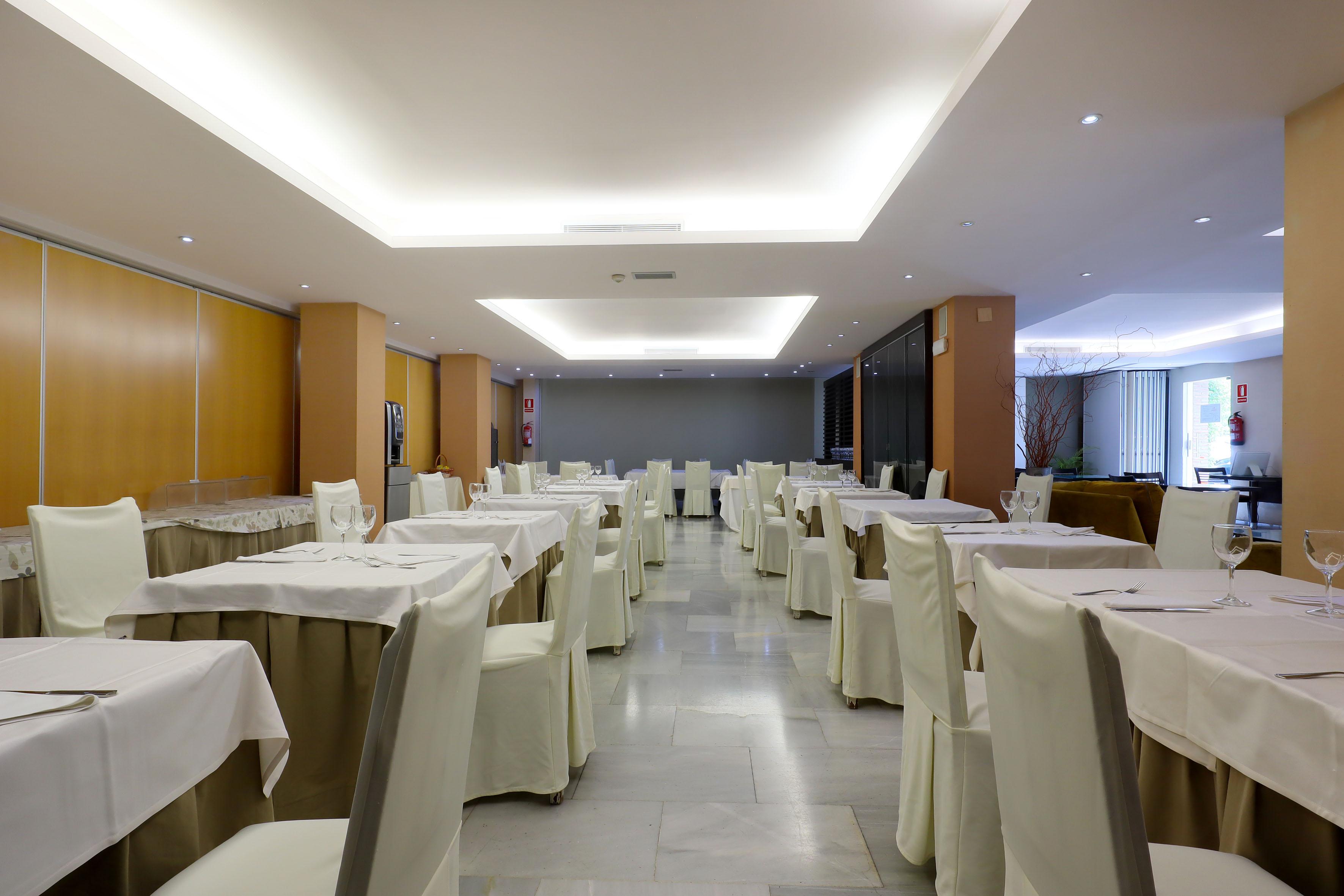 Oasis Hotel