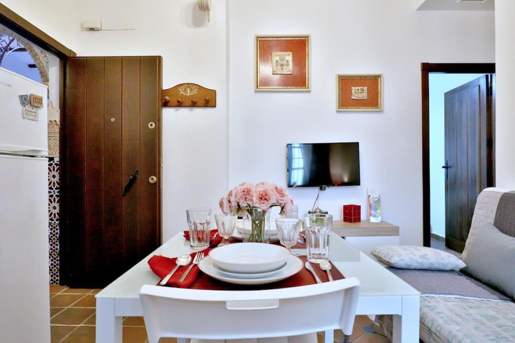 Horno24, Con Patio Andaluz, Tipico De Apartment Cordoba