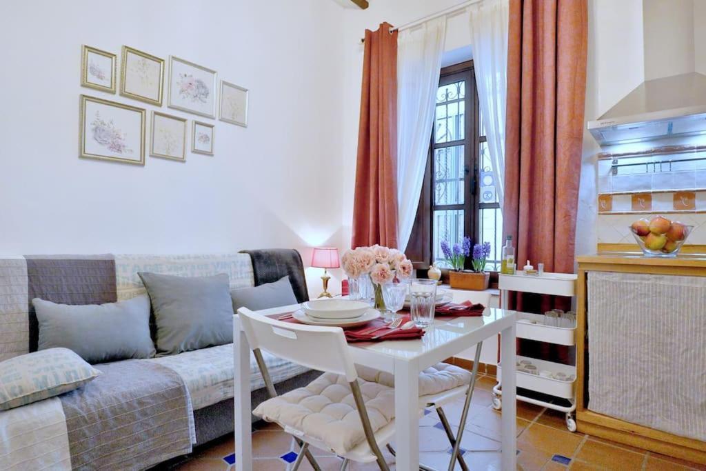Apartment Horno24, Con Patio Andaluz, Tipico De *