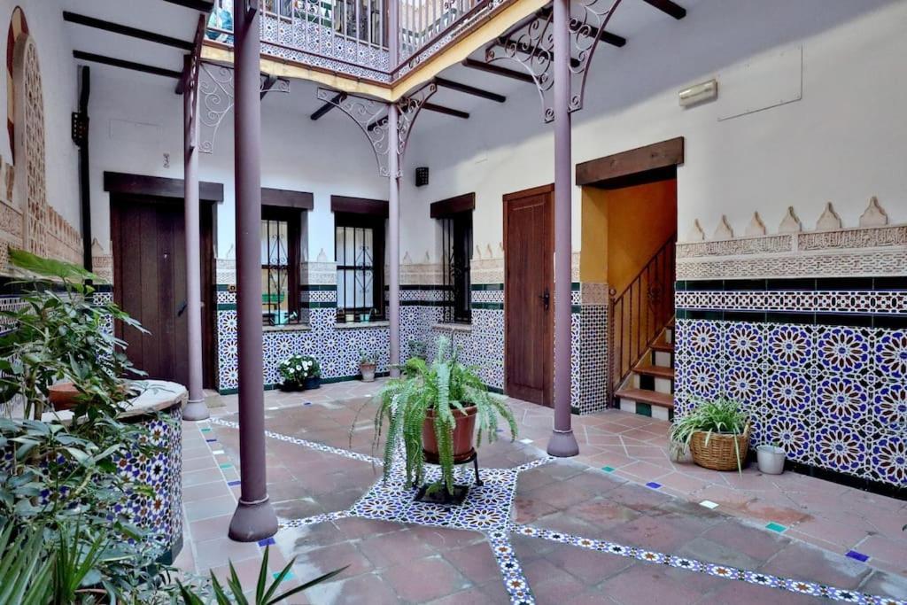 Horno24, Con Patio Andaluz, Tipico De Apartment