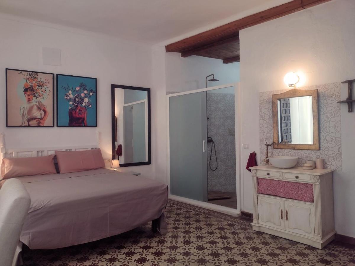 Homestay Casa Escondida - Residencia De Artistas *