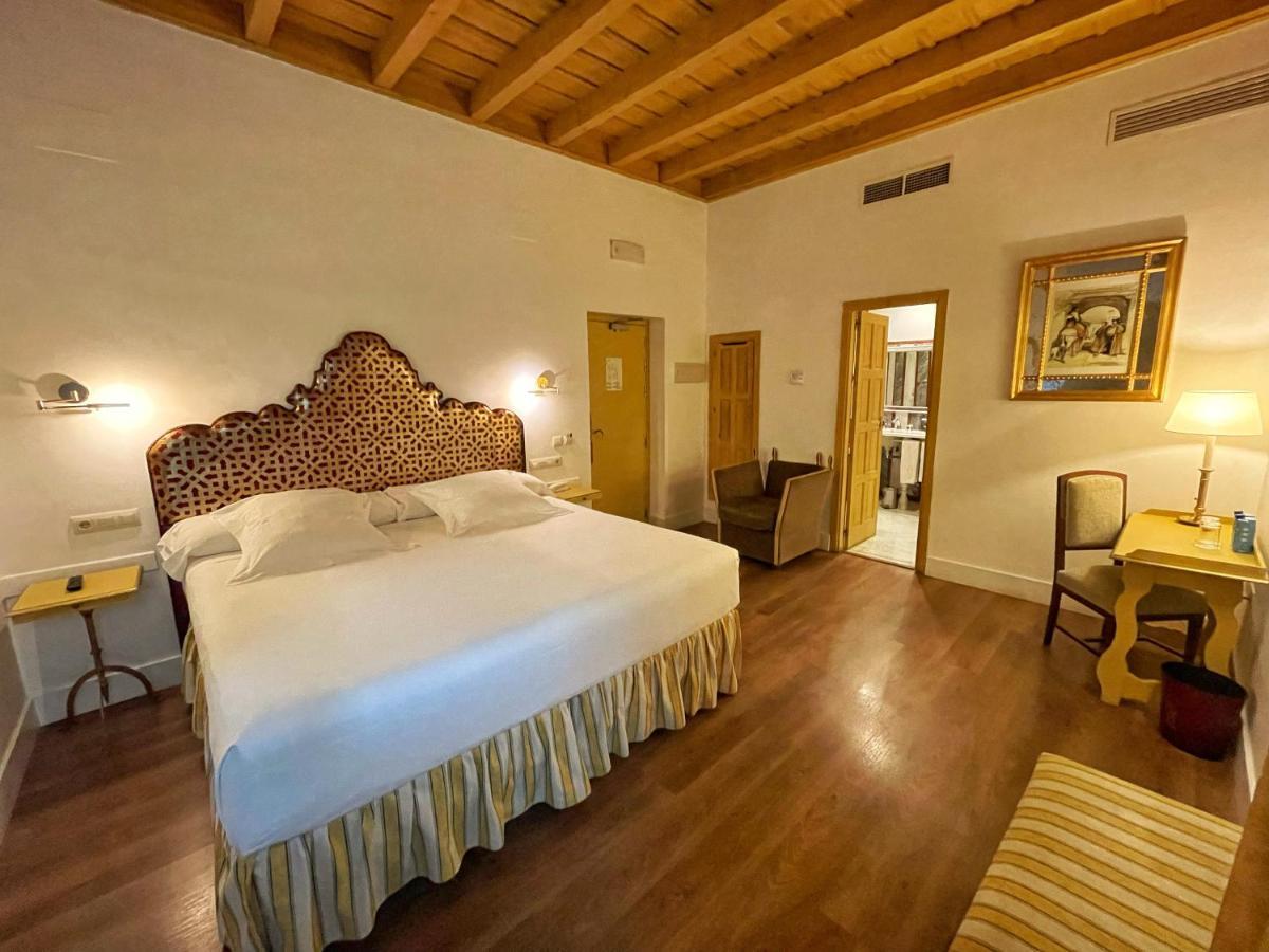 Casas De La Juderia De