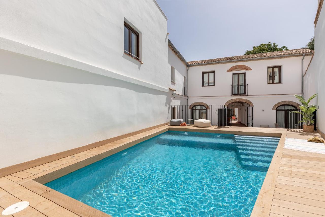 Hostal Líbere Patio Santa Marta