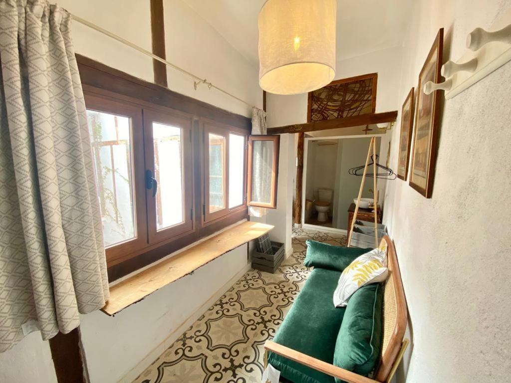 Casa Escondida - Residencia De Artistas Homestay *