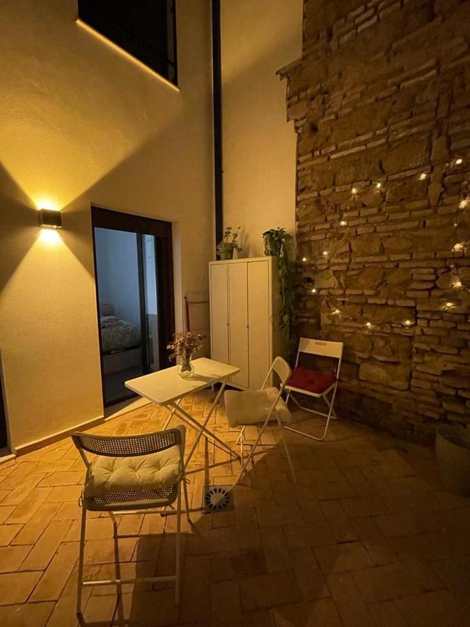 Apartamento En Casco Histórico De Córdoba/piscina *
