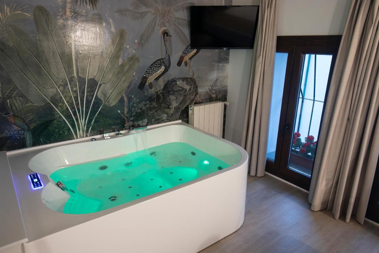 Vitium Hotel 2*