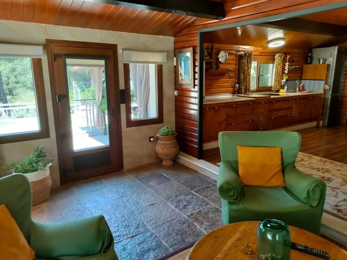 Chalet De Madera Junto Al Jaras *