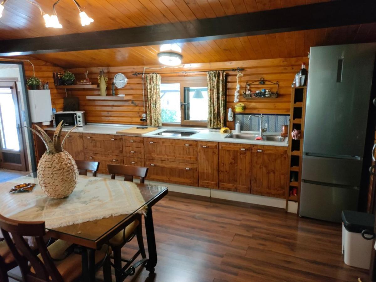 Chalet De Madera Junto Al Jaras Córdoba