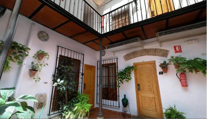 Patios Hotel *