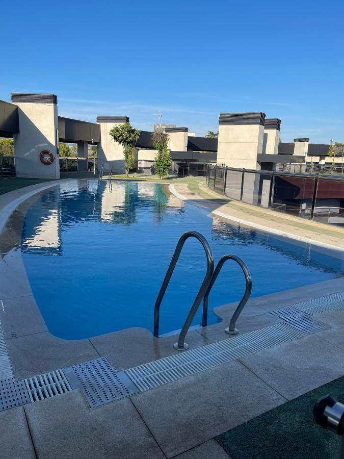 Tecnocordoba Aparcamiento Privado Gratuito Y Piscina Apartamento *