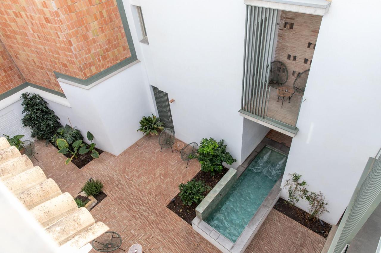 Patio Del Lino
