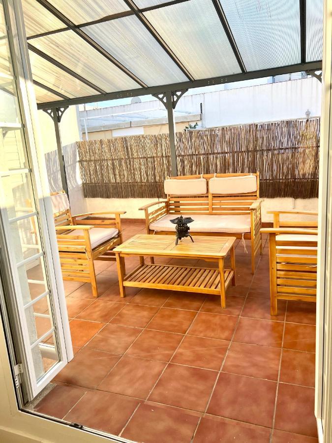 El Patio De Cruz Conde Apartamento *
