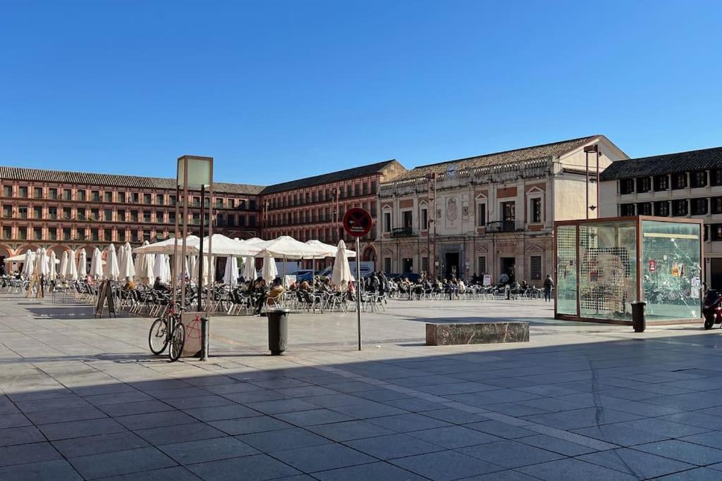 Patio De La Corredera