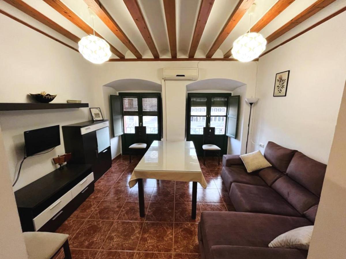 Casa En Plaza De La Corredera Con Balcon * Cordoba