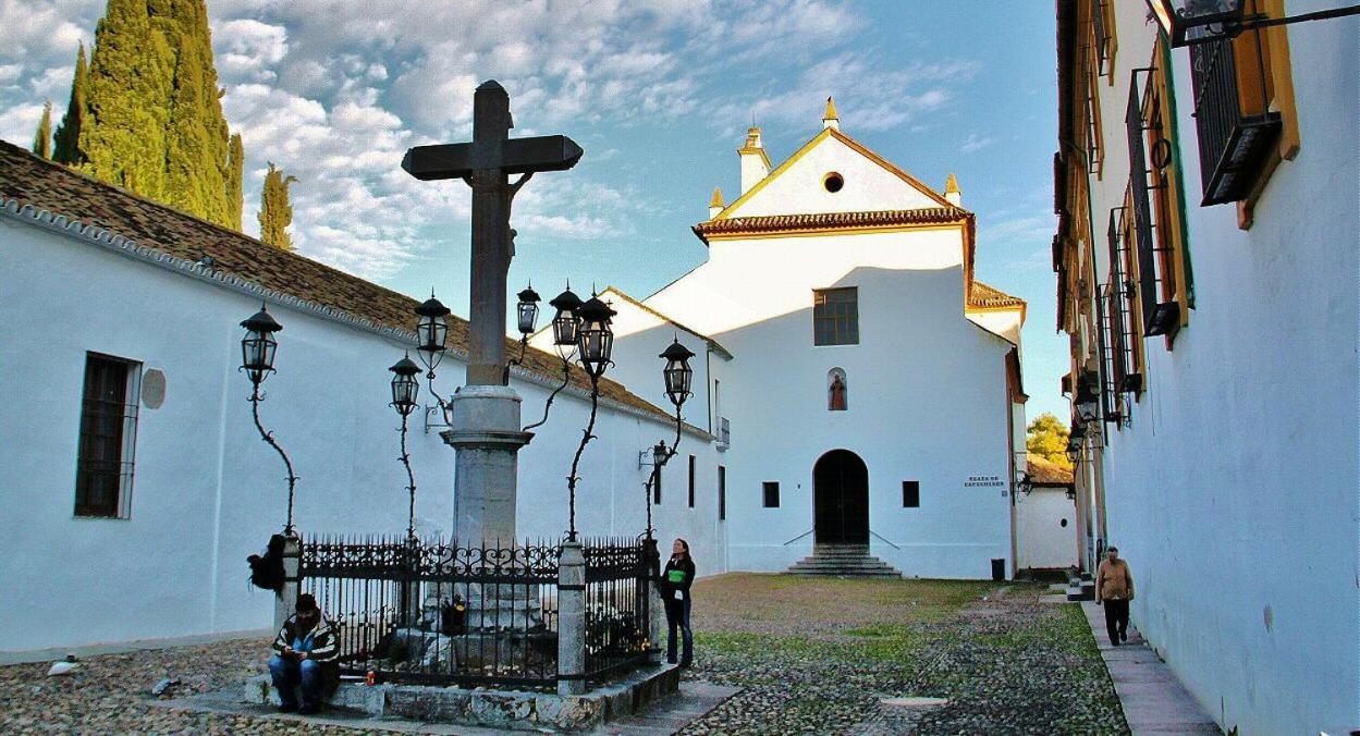 El Patio De Cruz Conde *