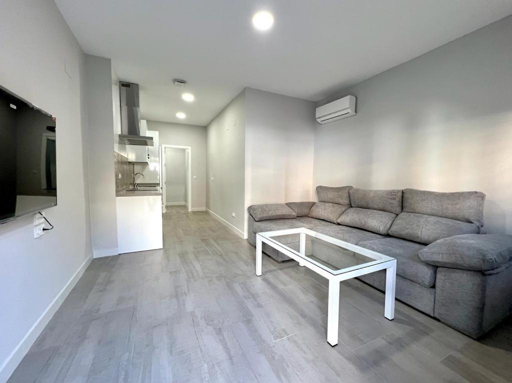 Apartamento Turistico Escritor Narbona Junto A La Estacion De Tren Y Autobuses - No Se Admiten Mascotas, No Pets Apartamento Córdoba