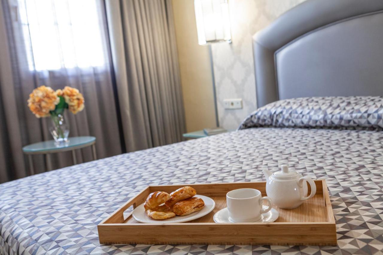 Maciá Alfaros Hotel 4*