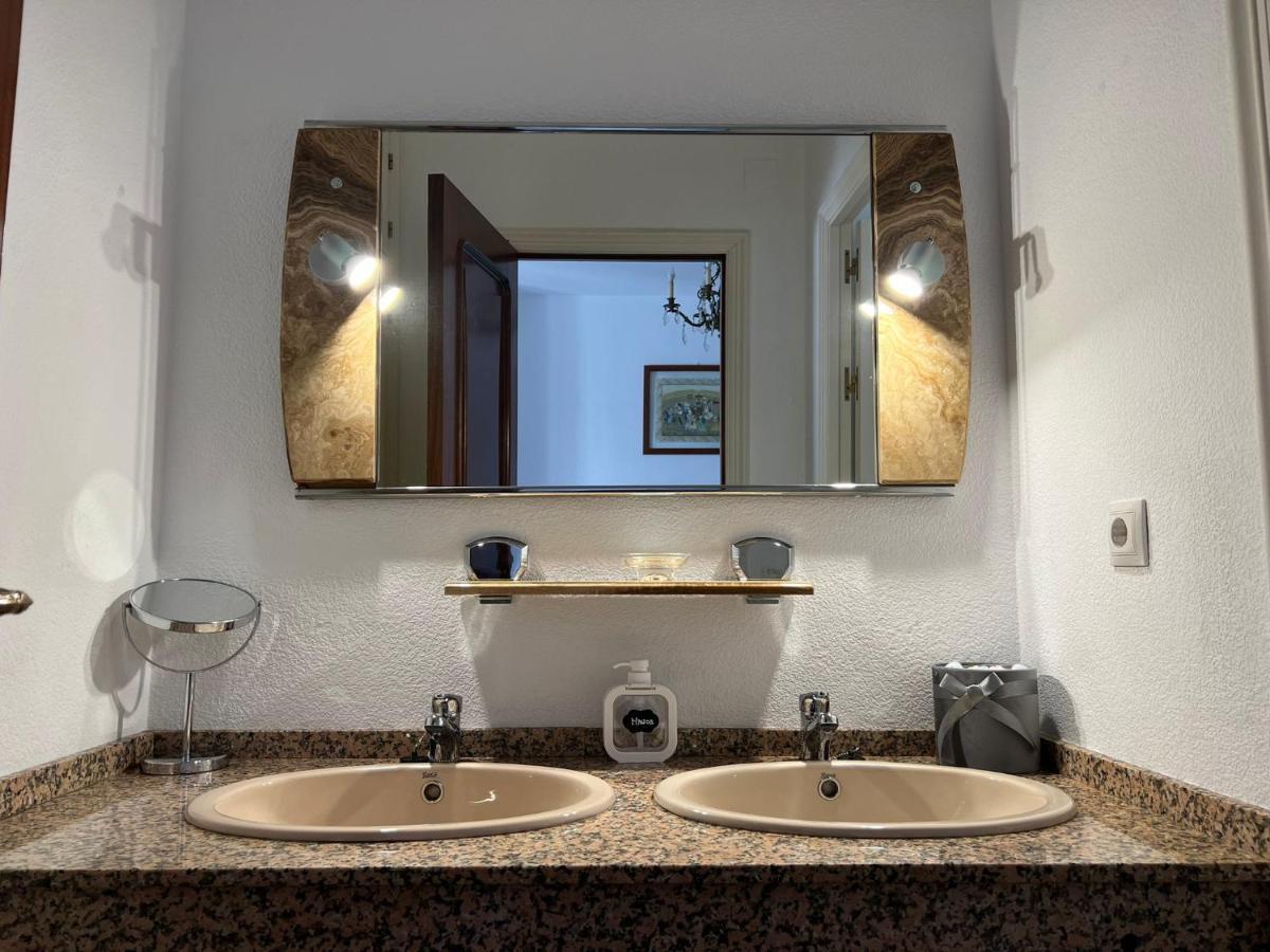 Casa Valenzuela Homestay *