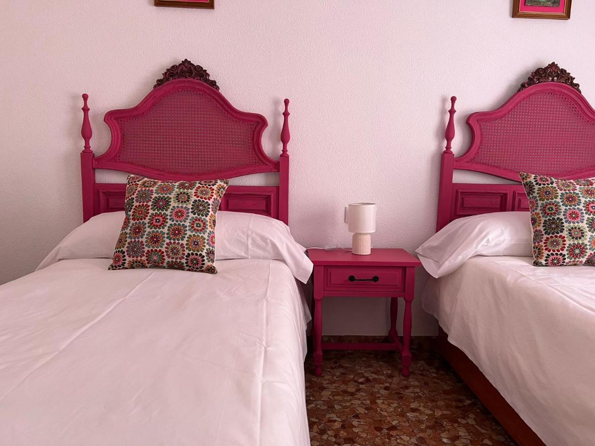 Casa Valenzuela Homestay *