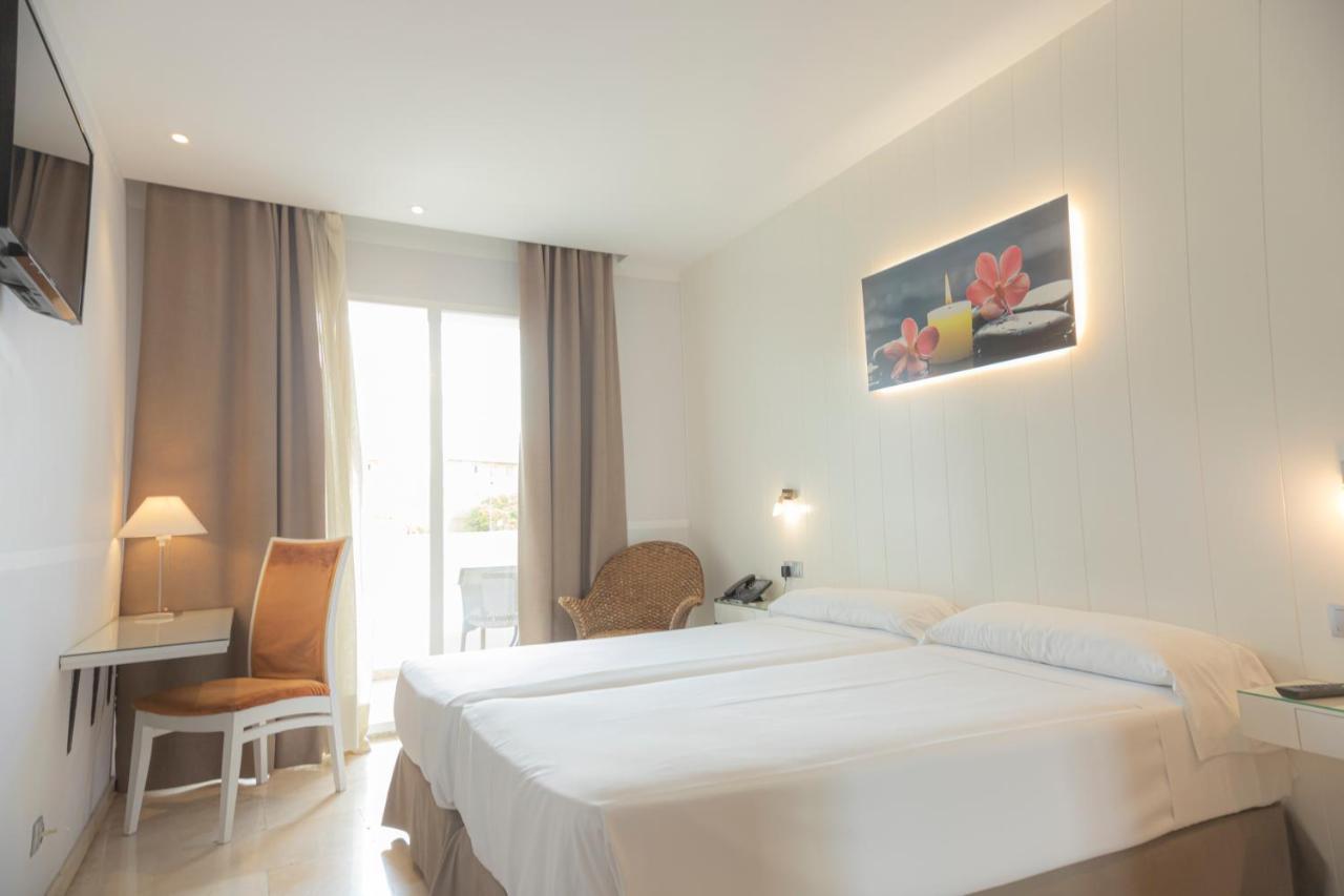 Hotel Oasis