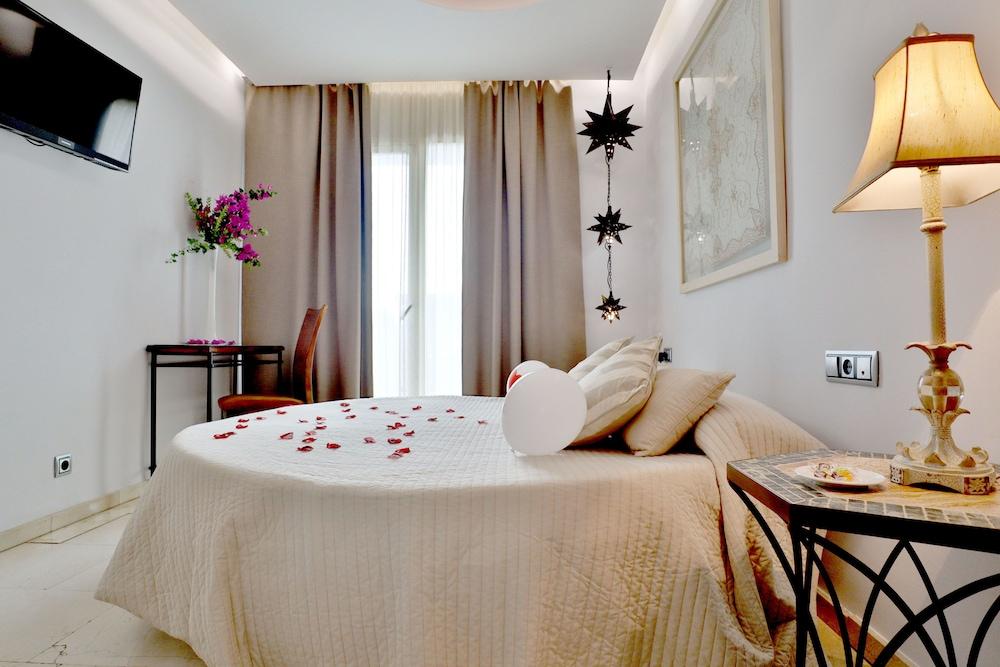 Hotel Oasis 2*