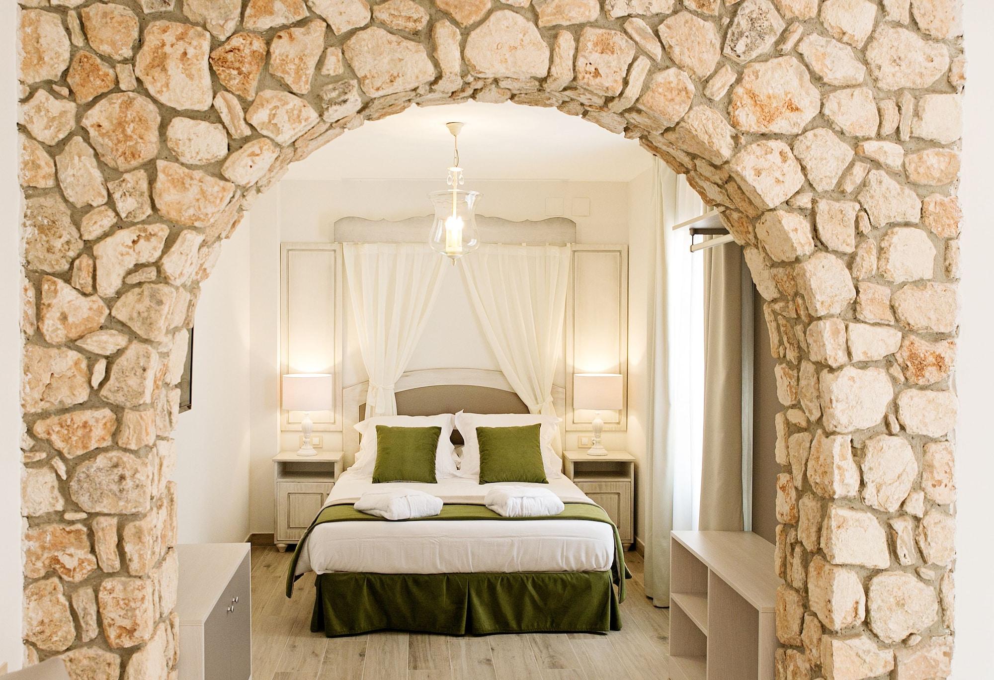 La De Pilar Aparthotel