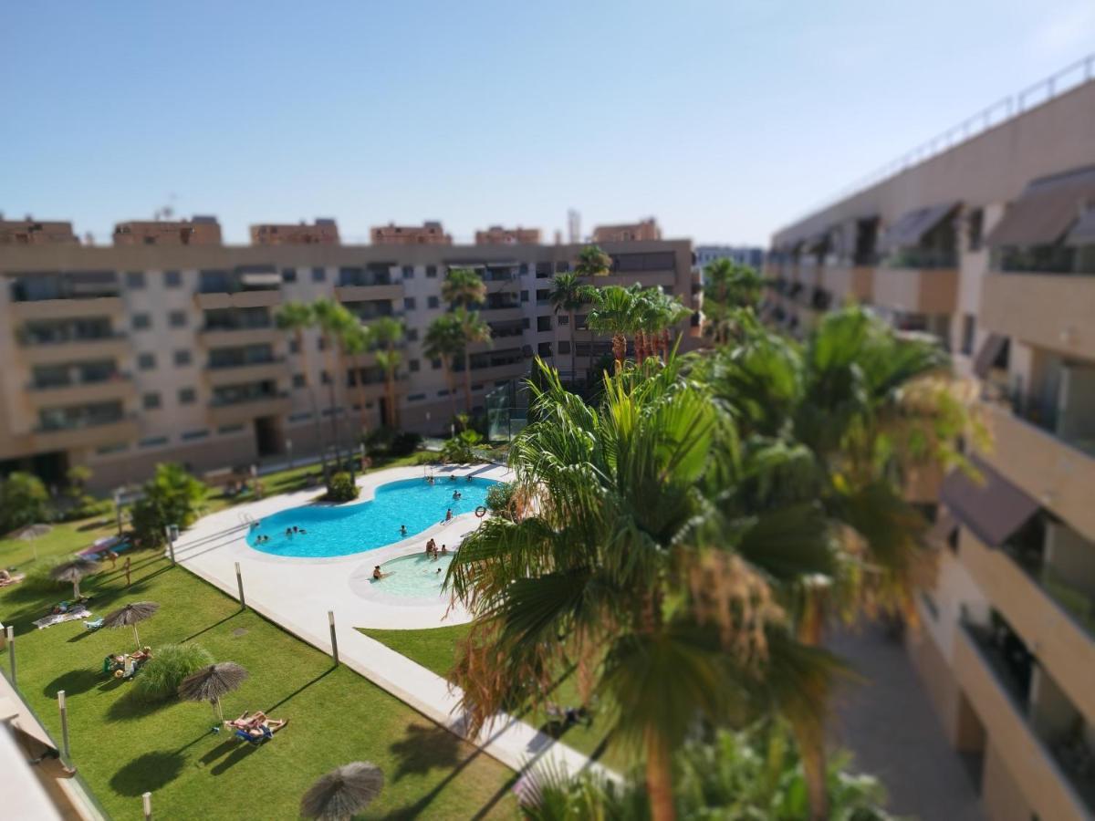 Apartamento Apartamento En Urbanizacion De Lujo Con Piscina, Gimnasio Y Aparcamiento Gratis En La Zona