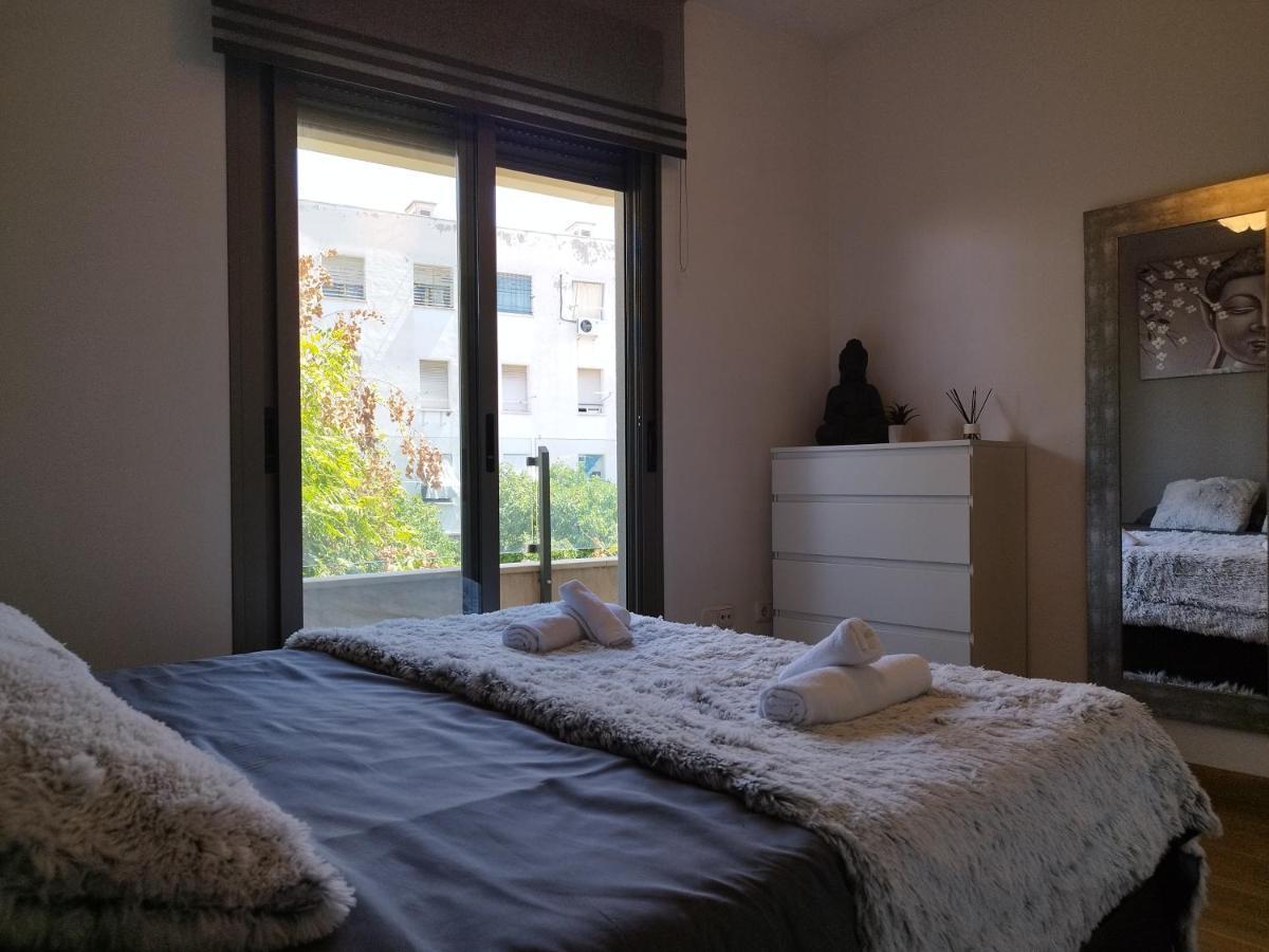 Apartamento En Urbanizacion De Lujo Con Piscina, Gimnasio Y Aparcamiento Gratis En La Zona Apartamento