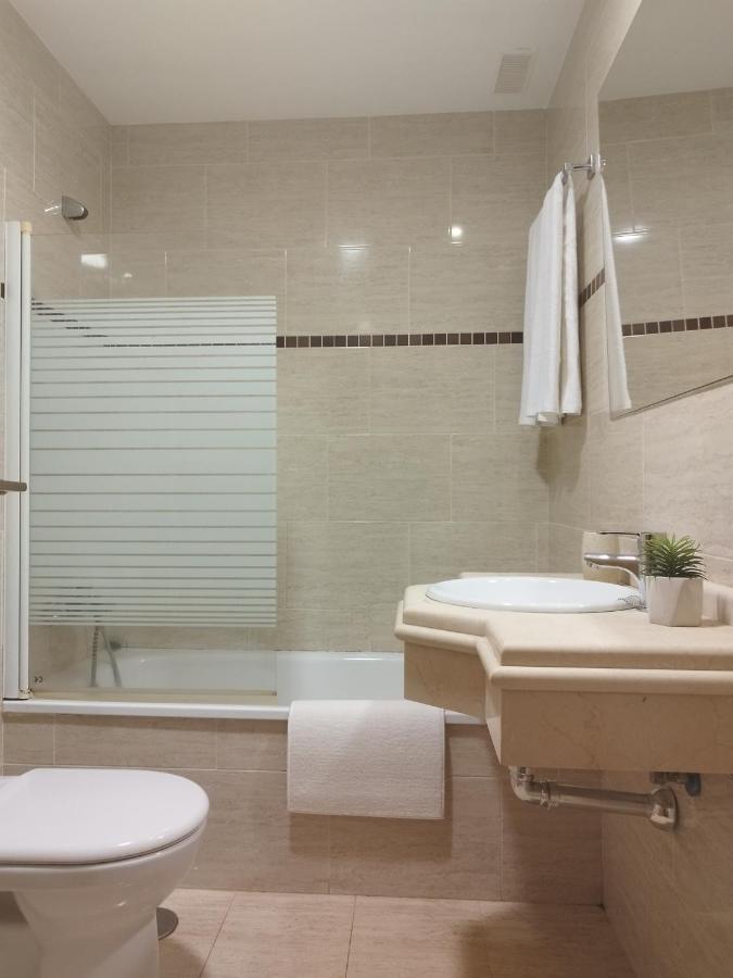Apartamento En Urbanizacion De Lujo Con Piscina, Gimnasio Y Aparcamiento Gratis En La Zona