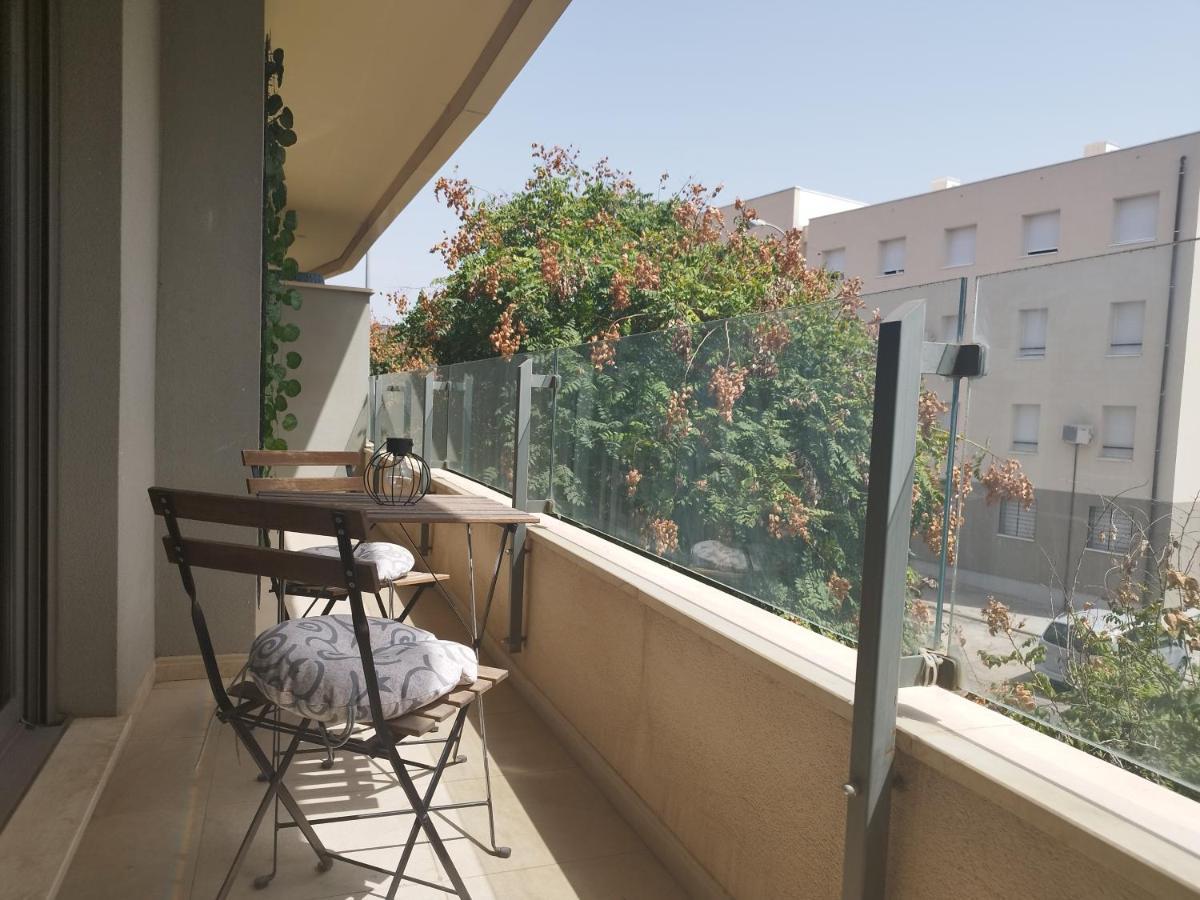 Apartamento En Urbanizacion De Lujo Con Piscina, Gimnasio Y Aparcamiento Gratis En La Zona Apartamento *