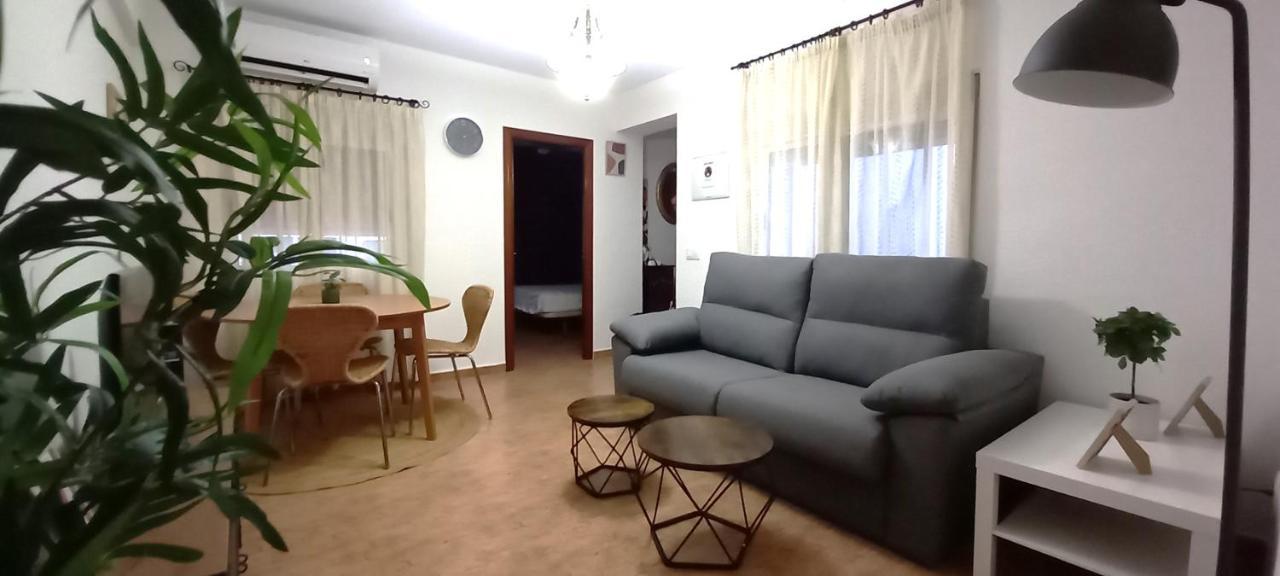 Apartamento Centrico En By Bebalmy