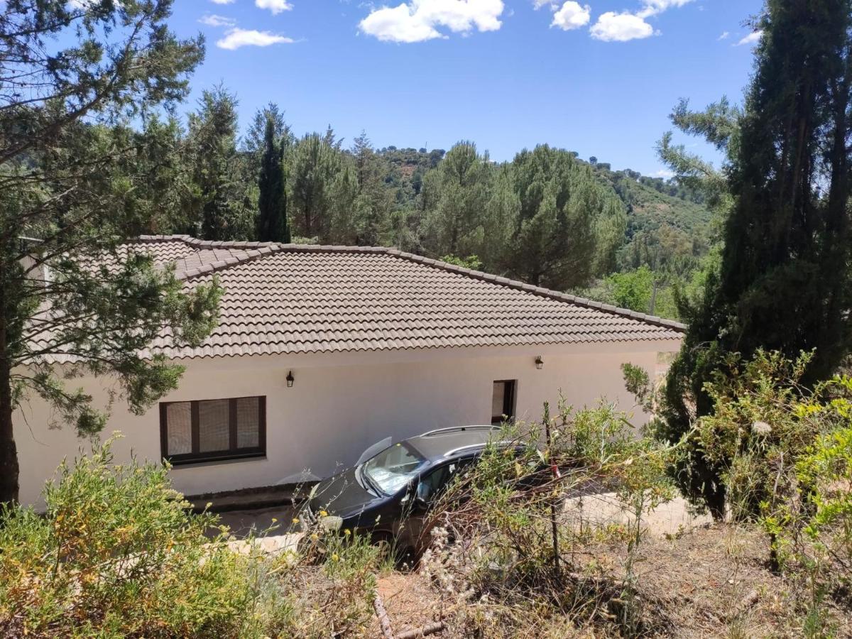 Bonita Casa Blanca En El Bosque. Chalet Córdoba