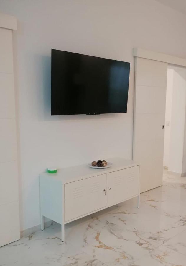 Apartamento Living 2 *