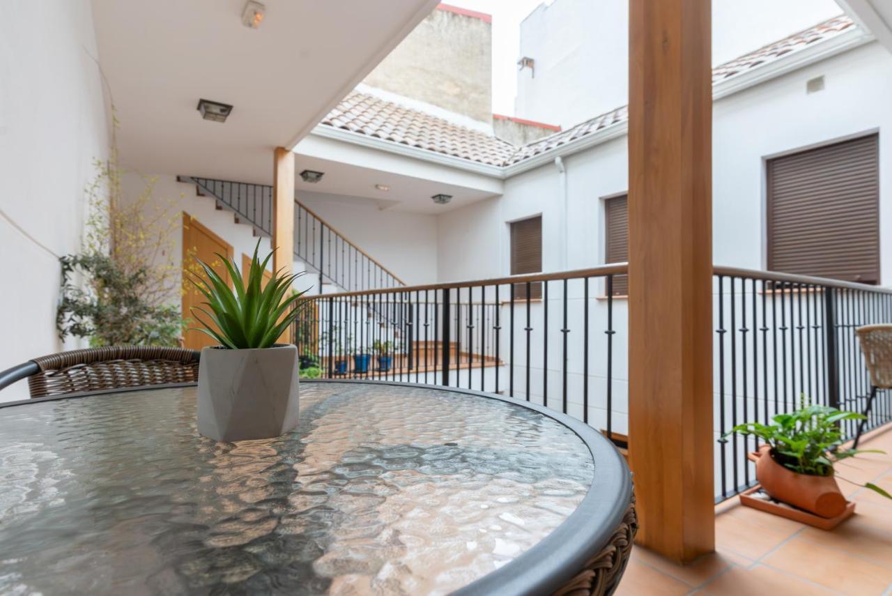 Puerta De Cordoba- Exterior Con Balcones *