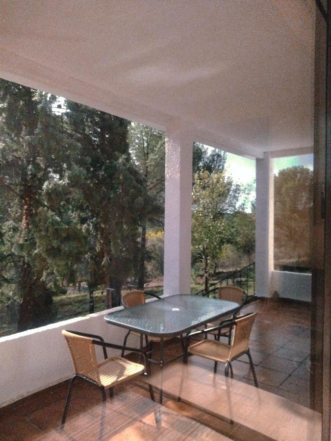 Chalet Bonita Casa Blanca En El Bosque. Córdoba
