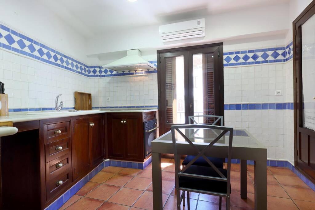 Casa Con Encanto En La Juderia De Сasa de vacaciones