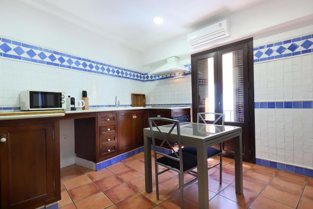 Casa Con Encanto En La Juderia De Сasa de vacaciones