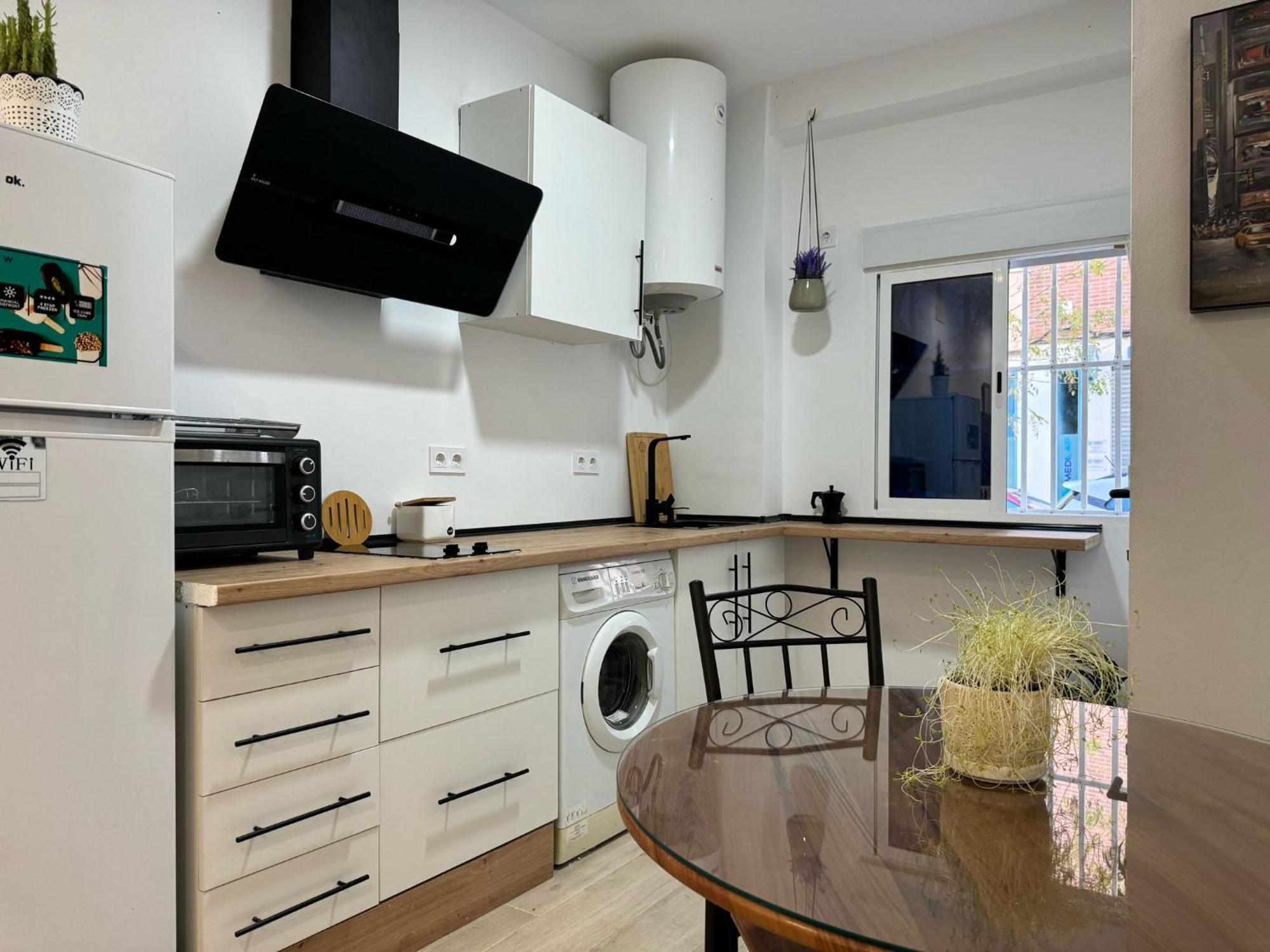 Almagro Lopez Apartment *