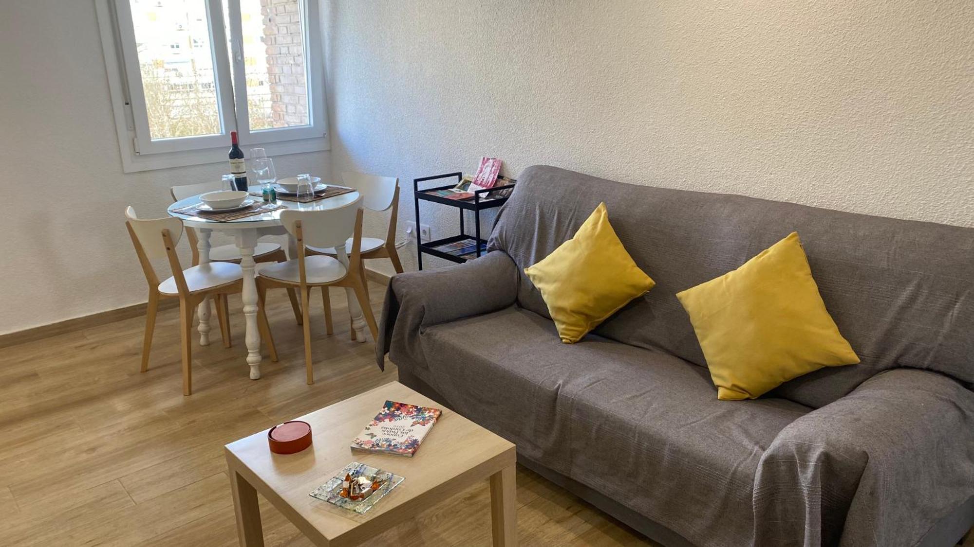 Apartment Plaza Andalucia -a 10min Caminando Del Puente