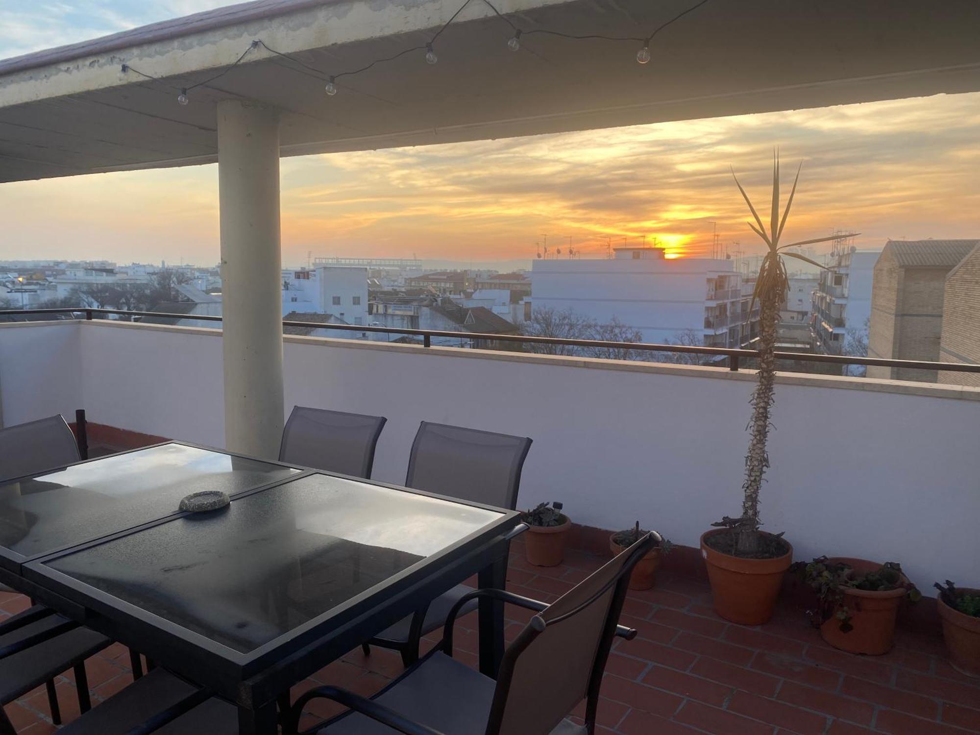 Duplex Junto Al Puente Con Gran Terraza Y Parking Privado *