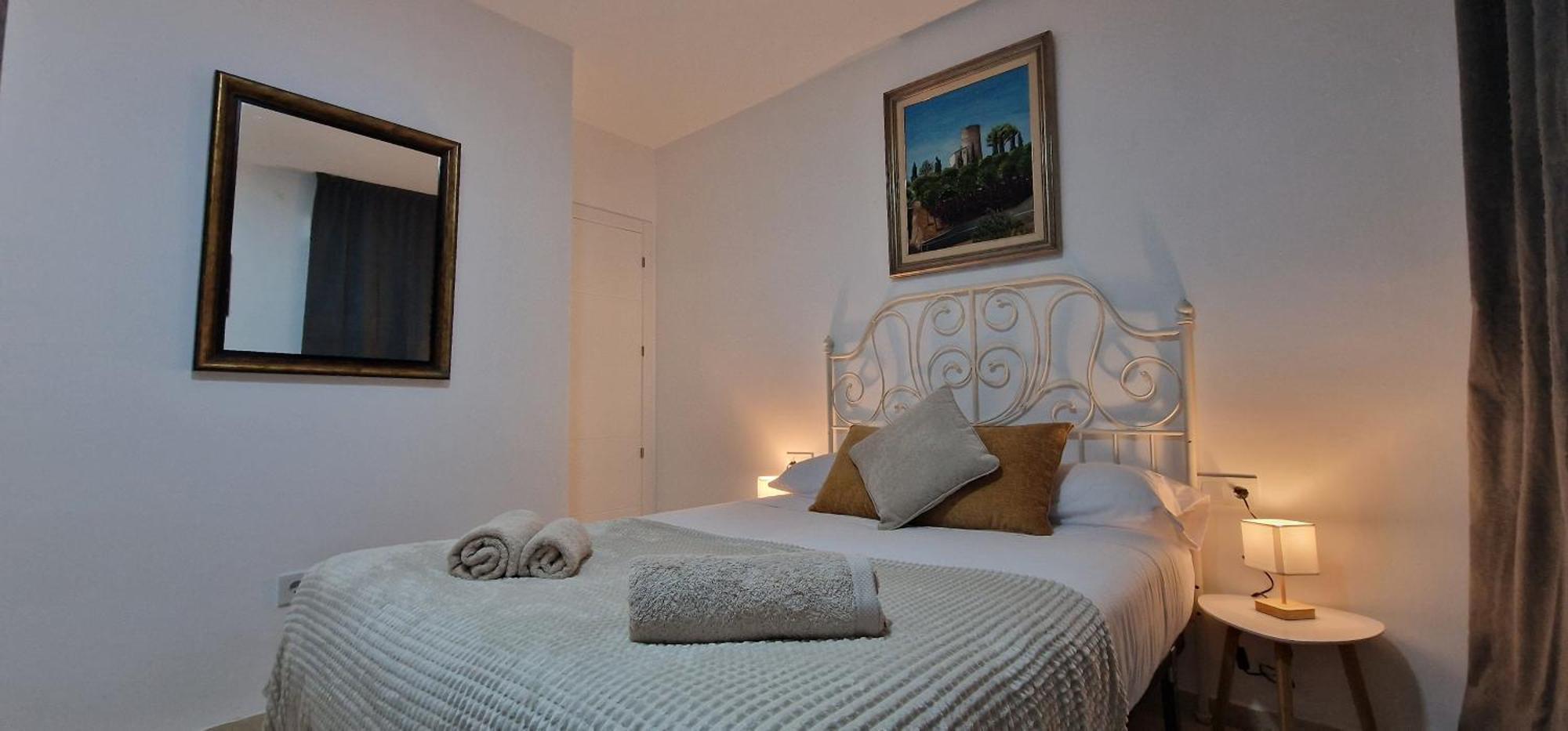 Ds Lealhomes, Patio And Terrace Apartment