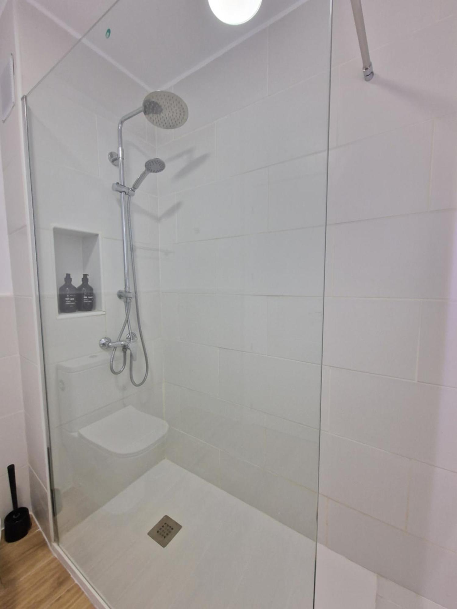 Ds Lealhomes, Patio And Terrace Apartment *