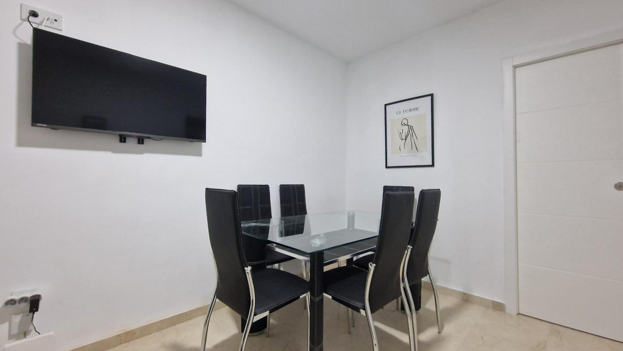 Ds Lealhomes, Patio And Terrace * Cordoba