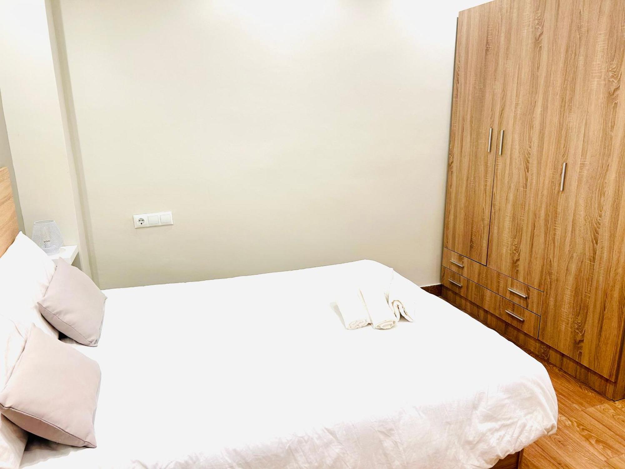 Plaza De Andalucia Con Parking Apartment *