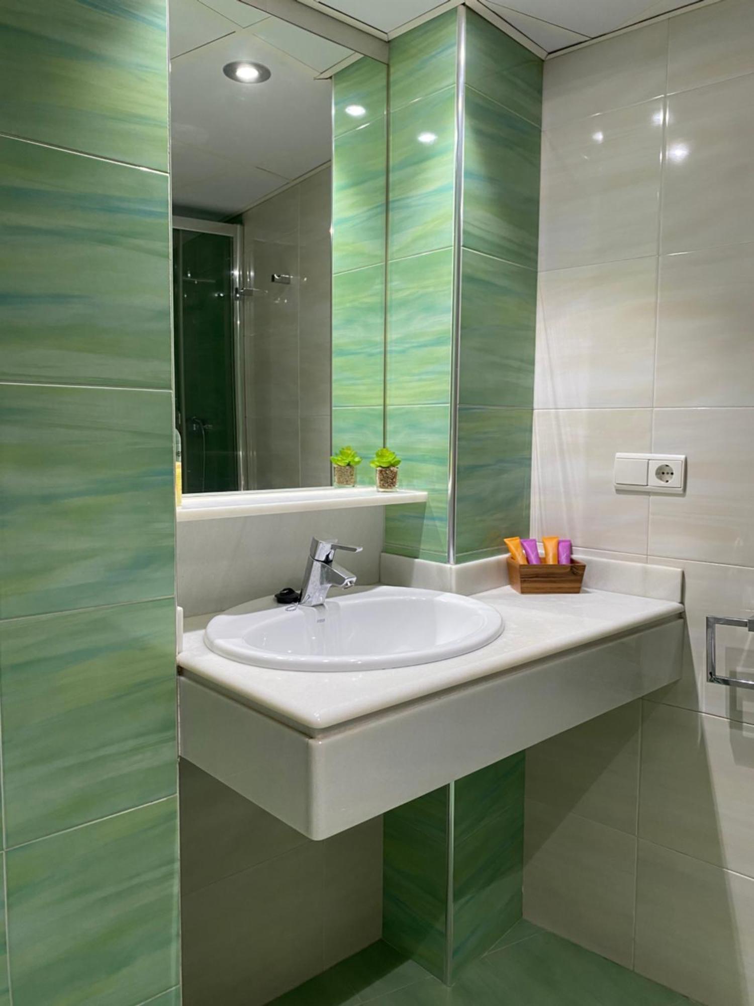 Enmitatiko Alcazar Viejo Apartamento *